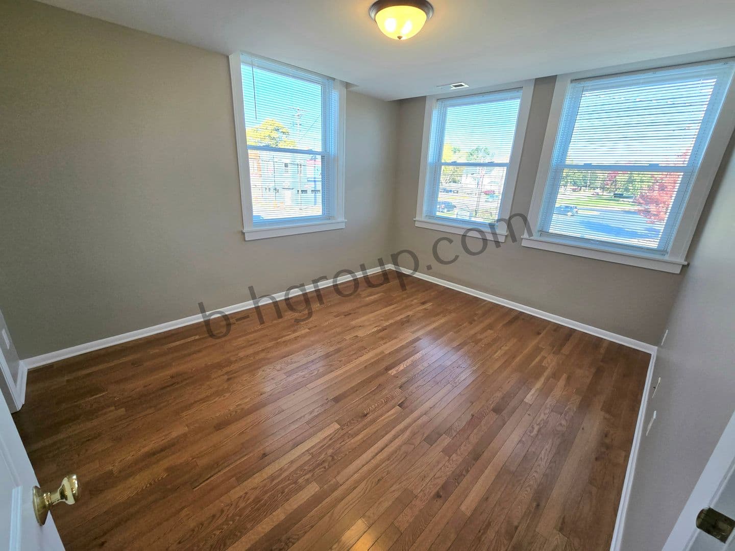 Kenosha Apartment: 1351 52nd St
