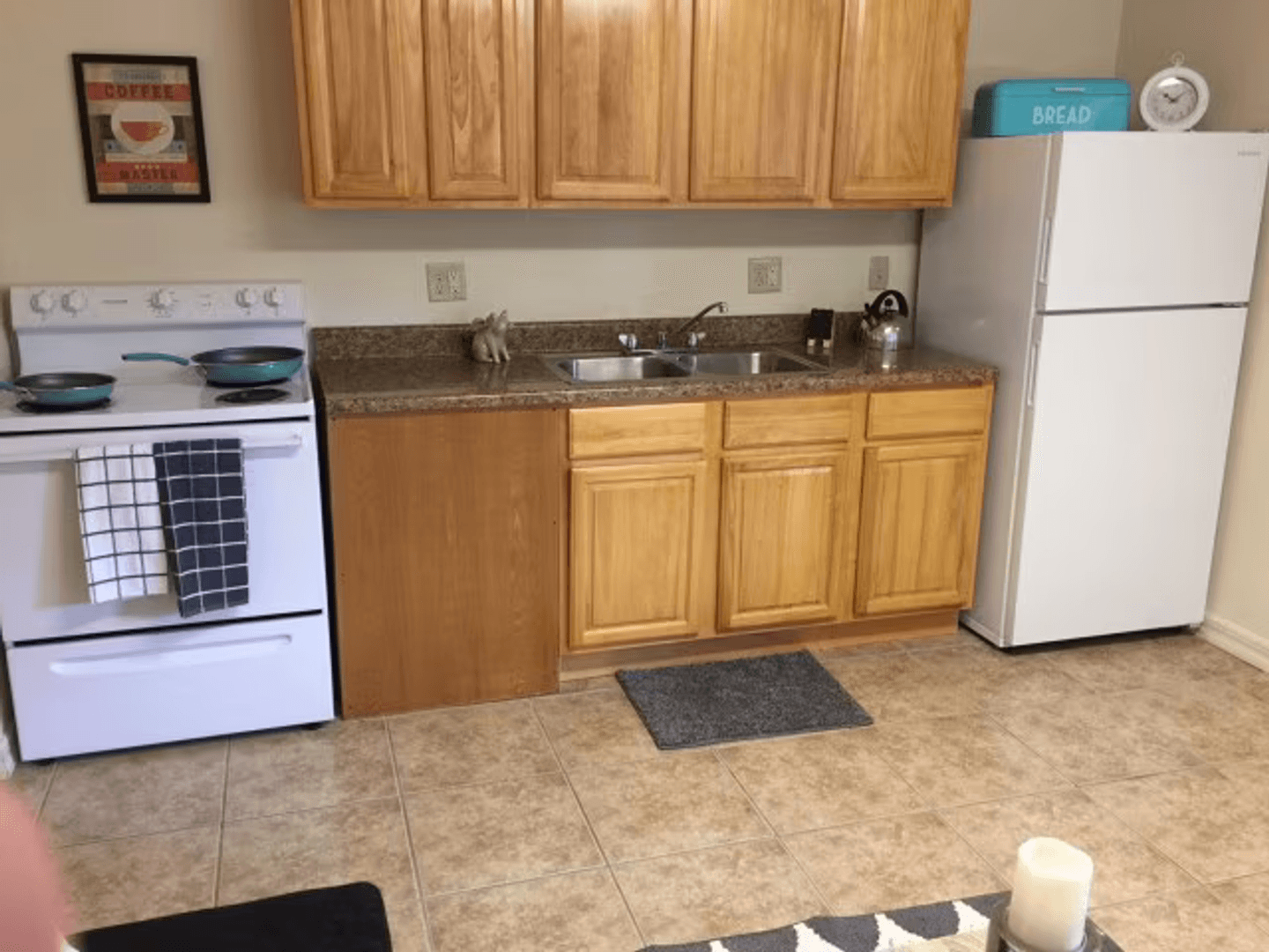 Slippery Rock Apartment: 215 Cornish Drive