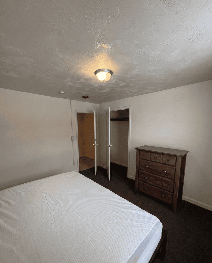 Slippery Rock Apartment: 215 Cornish Drive