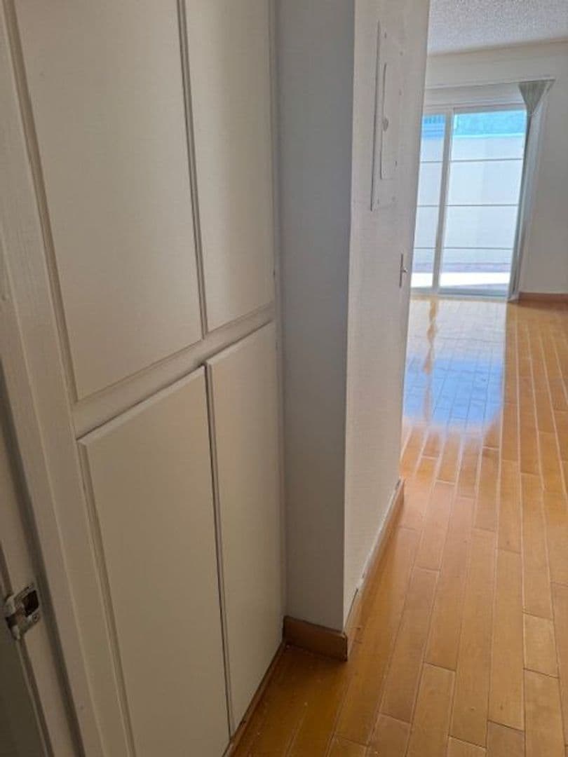 Sherman Oaks Apartment: 4300 Beverly Glen Blvd.