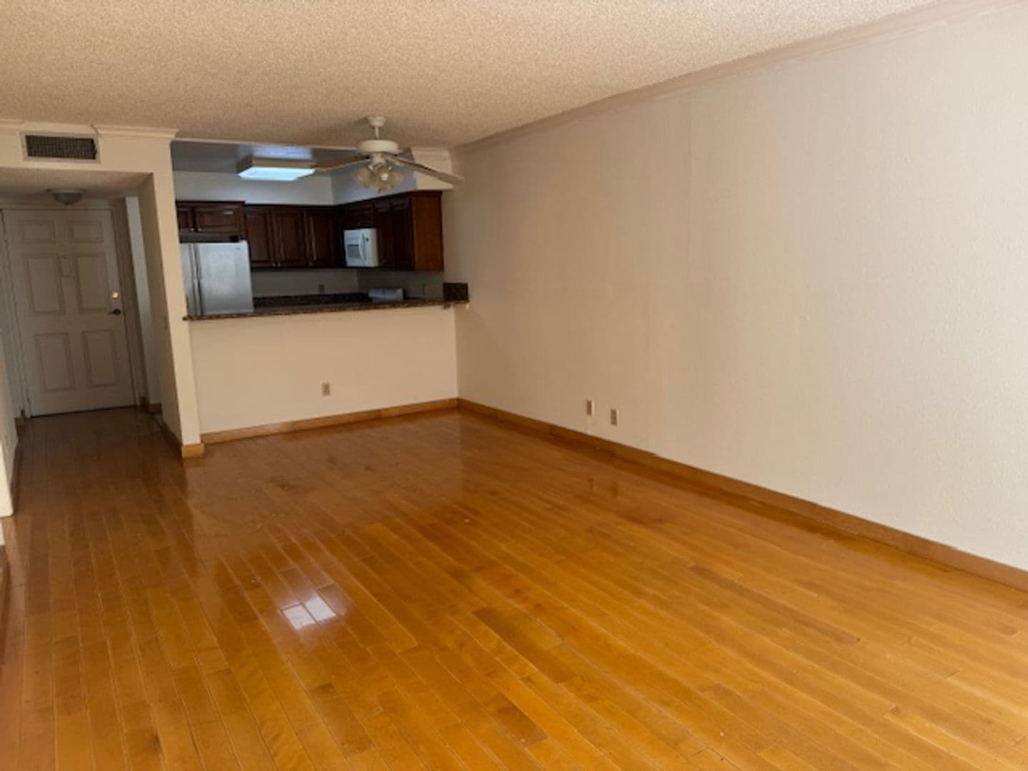 Sherman Oaks Apartment: 4300 Beverly Glen Blvd.