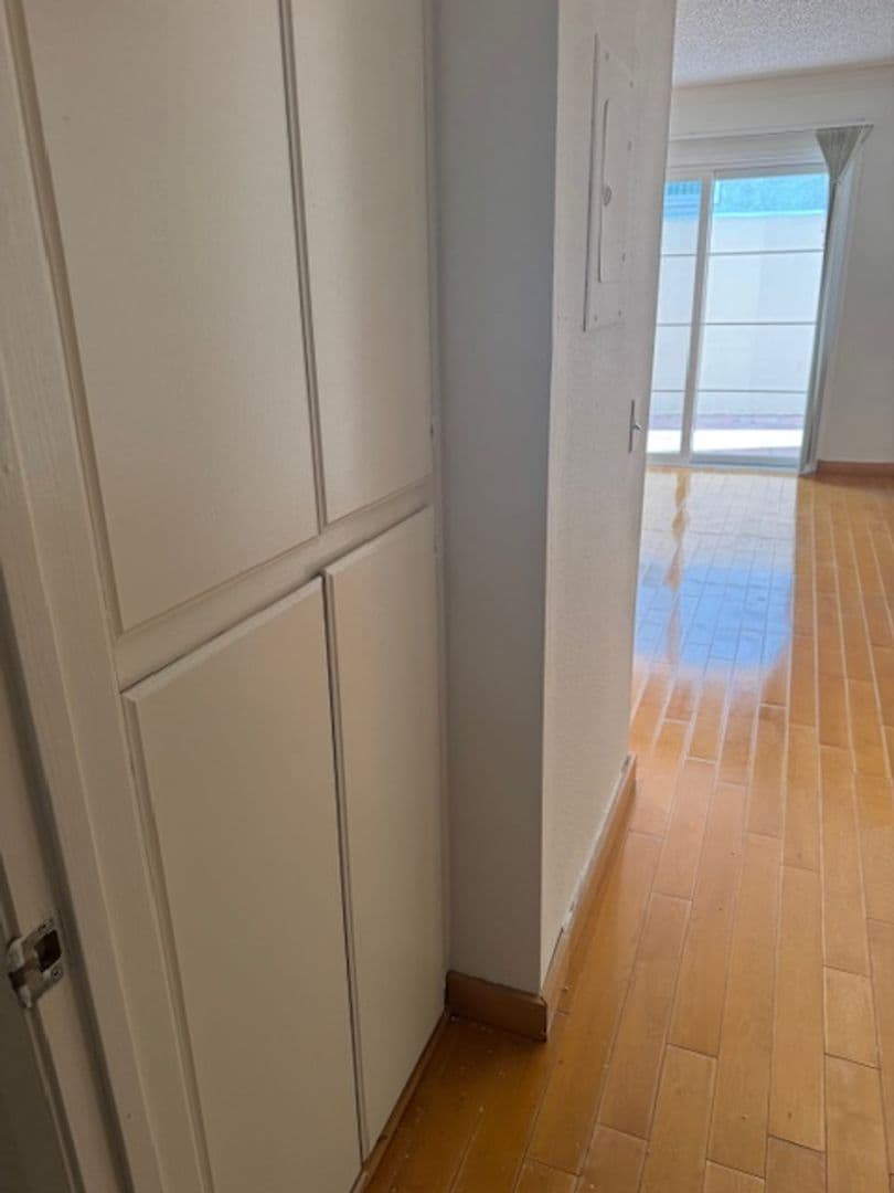 Sherman Oaks Apartment: 4300 Beverly Glen Blvd.