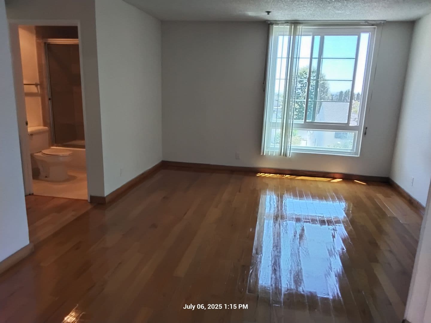 Los Angeles Apartment: 10811 Ashton Ave.