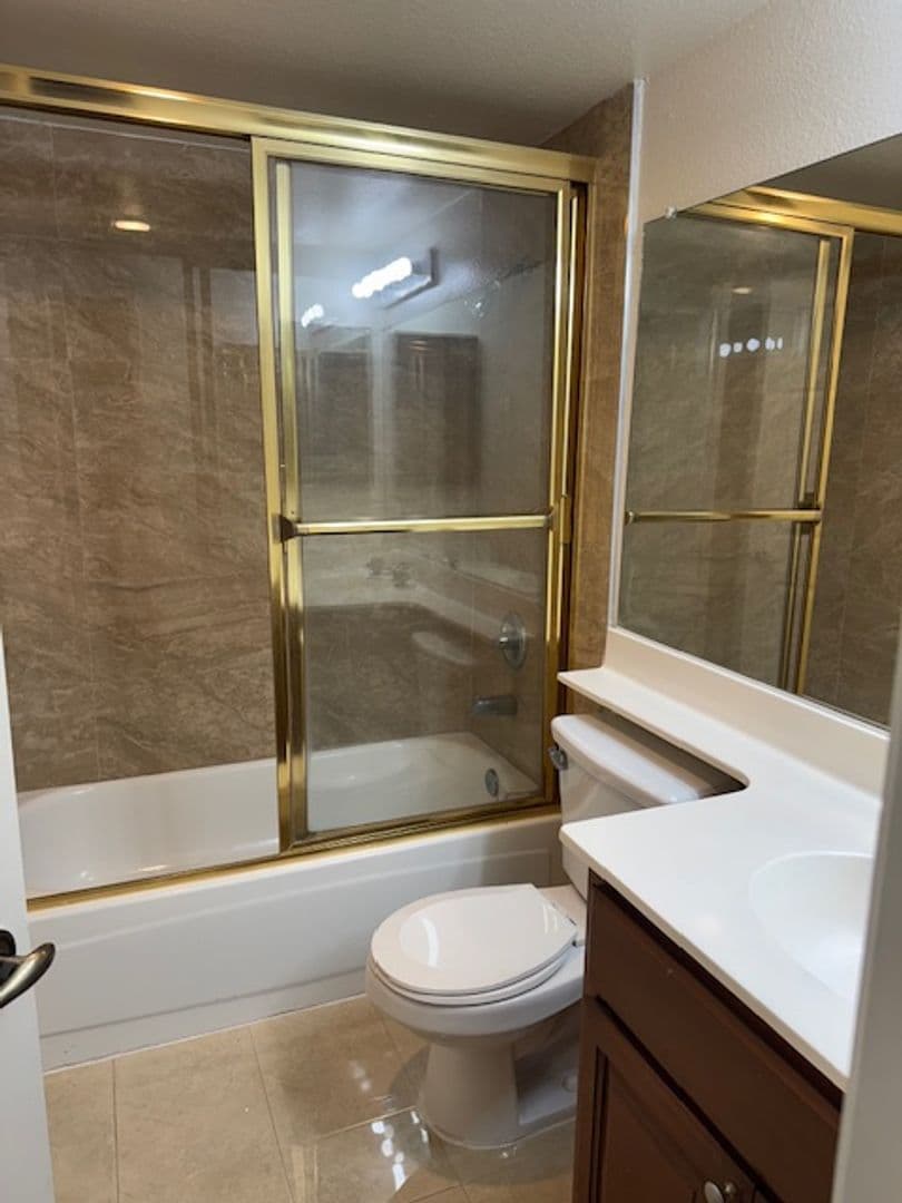 Sherman Oaks Apartment: 4300 Beverly Glen Blvd.