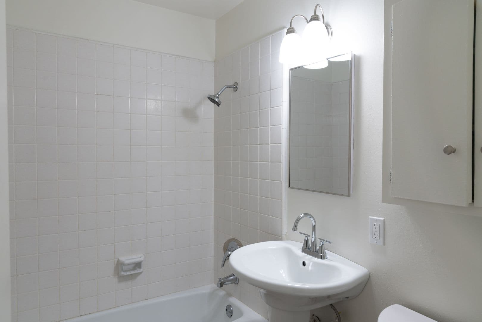 Ventura Apartment: 6500 Telephone Road