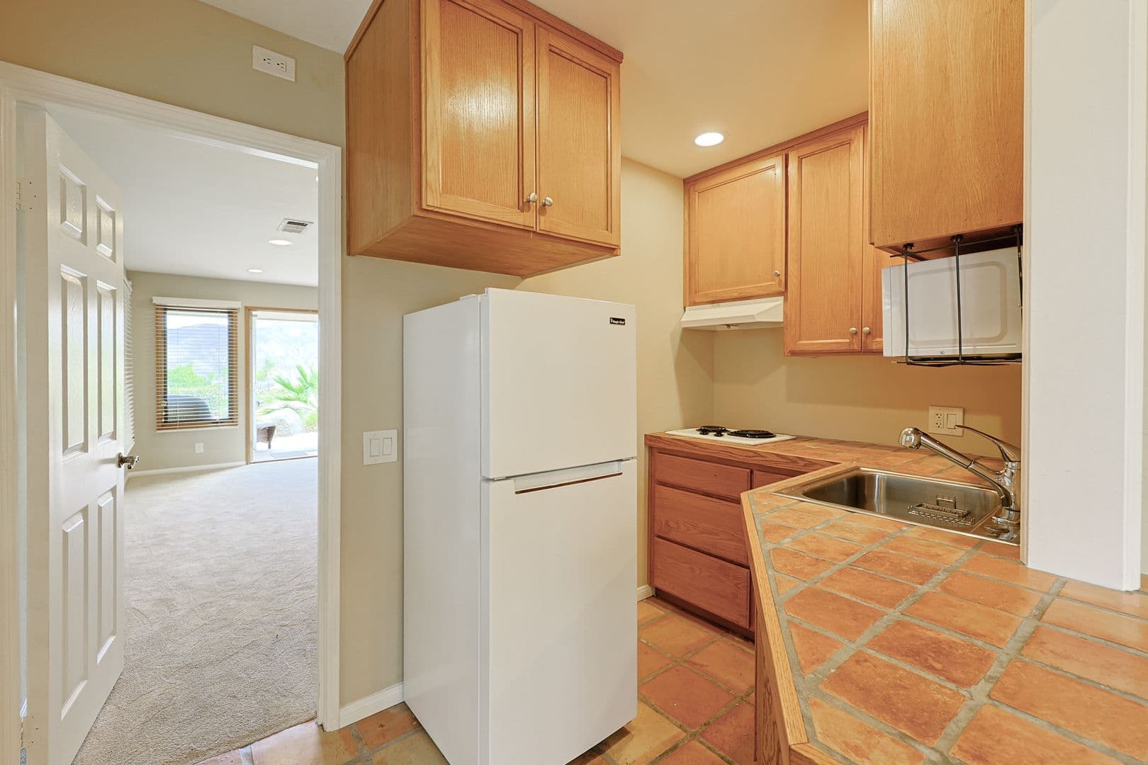 El Cajon Apartment: 10610 Quail Canyon Rd