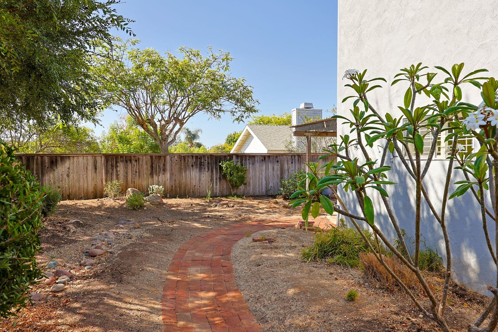 Vista House: 1249 Girard Ct
