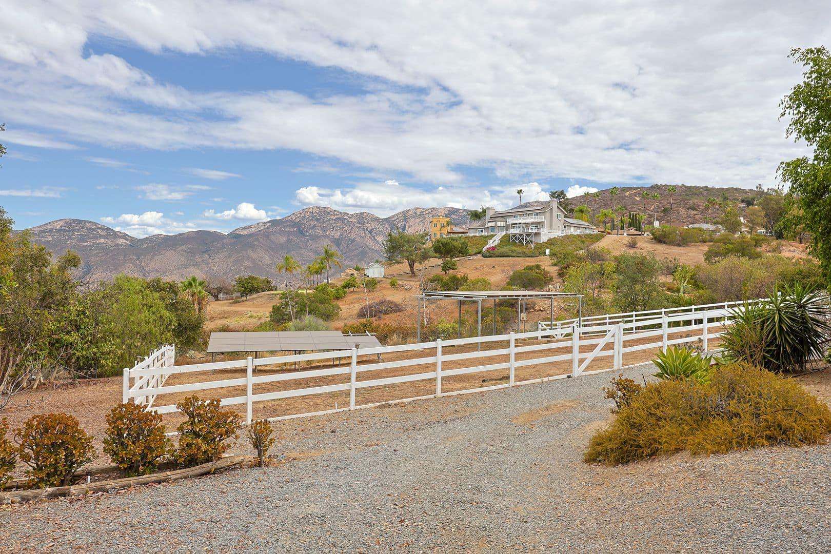 El Cajon Apartment: 10610 Quail Canyon Rd
