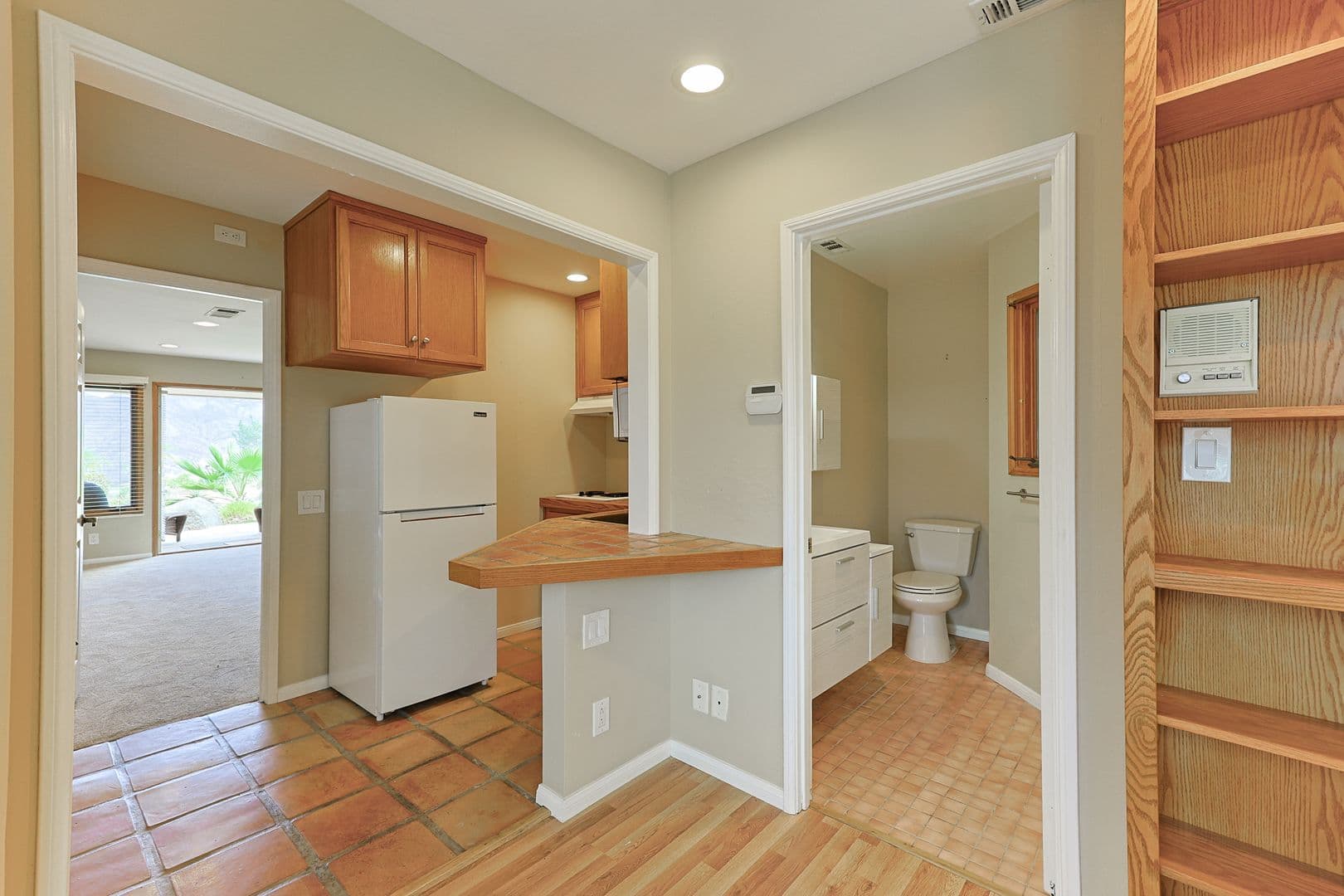 El Cajon Apartment: 10610 Quail Canyon Rd