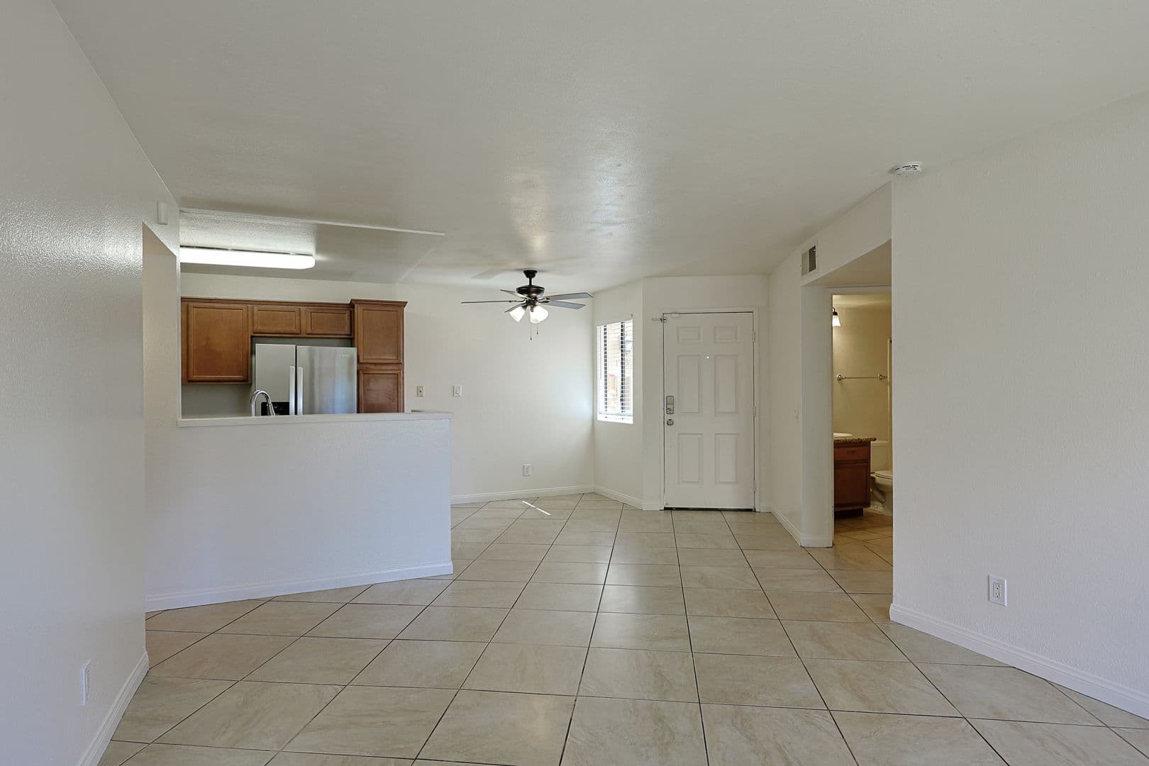 El Cajon House: 12190 Cuyamaca College Dr E #1301