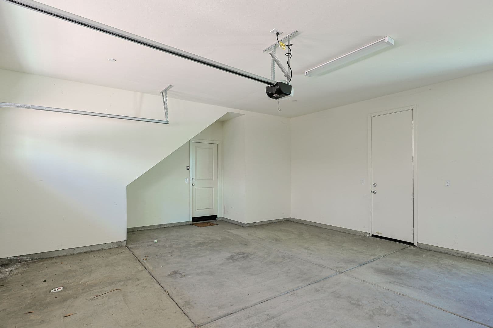 Oceanside House: 4110 Mission Tree Way