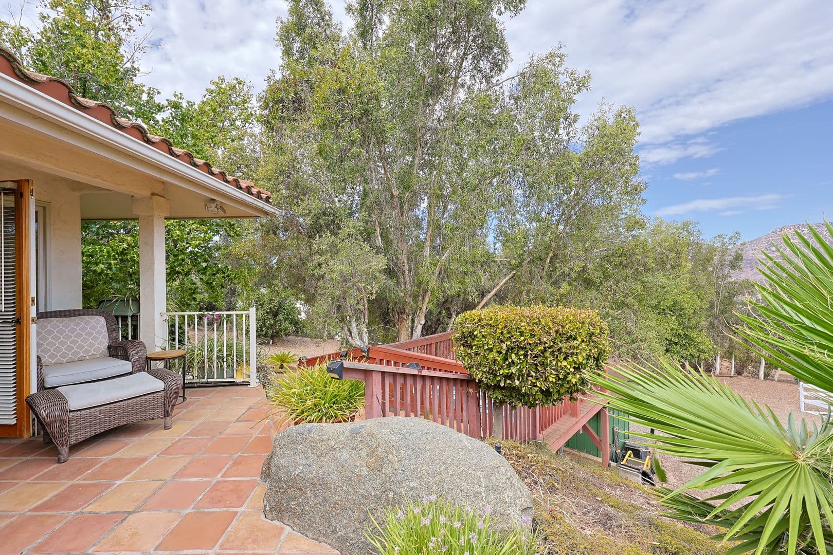 El Cajon Apartment: 10610 Quail Canyon Rd