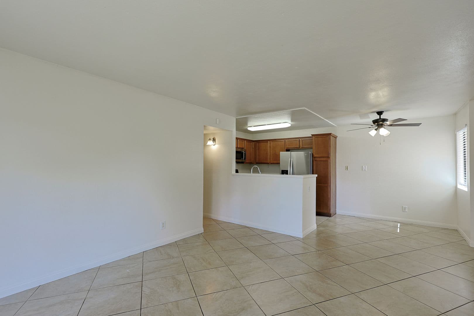 El Cajon House: 12190 Cuyamaca College Dr E #1301