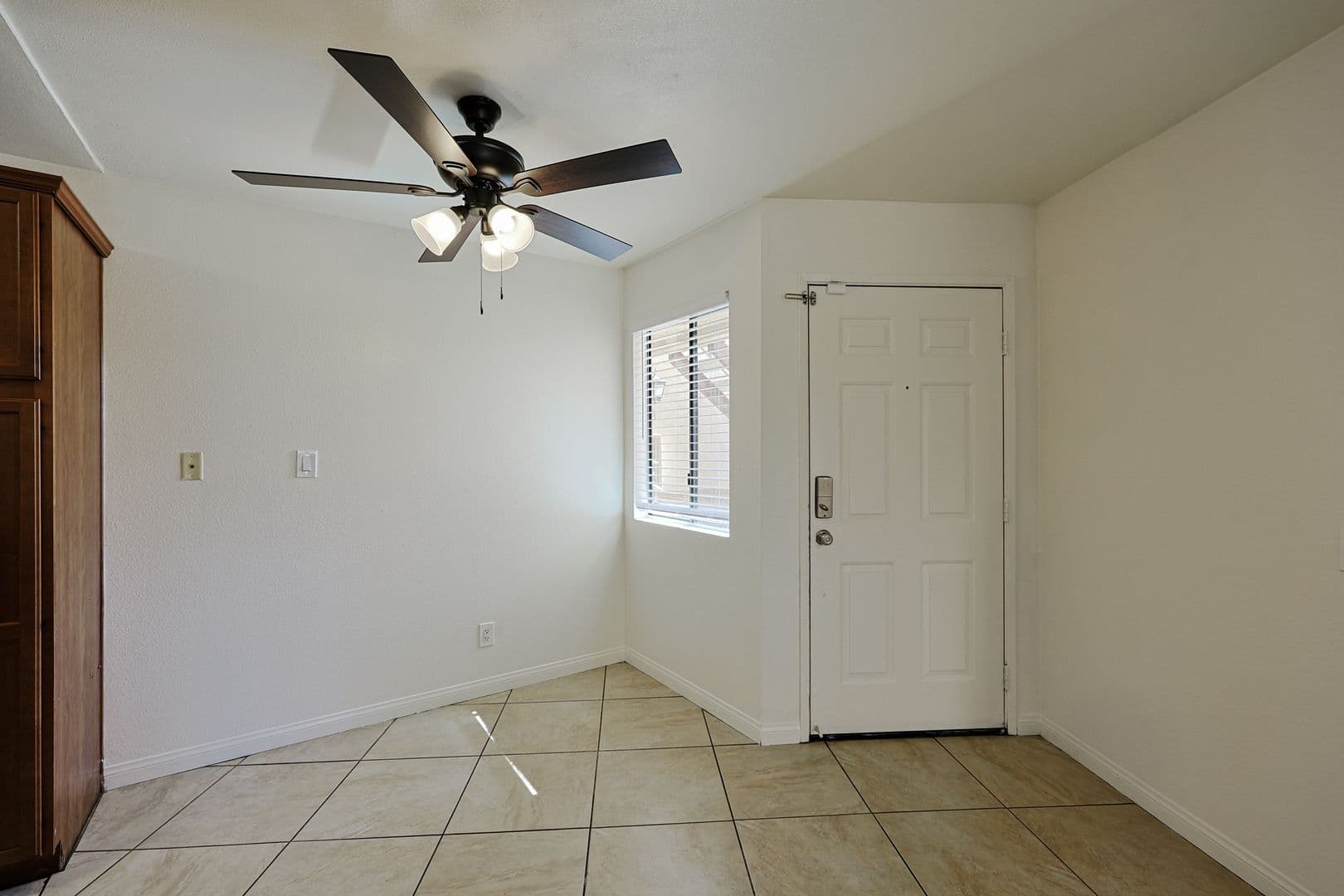 El Cajon House: 12190 Cuyamaca College Dr E #1301