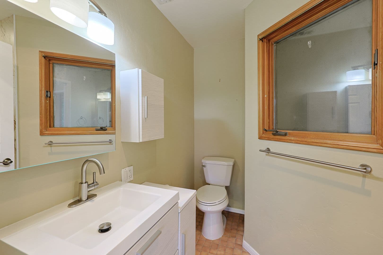 El Cajon Apartment: 10610 Quail Canyon Rd