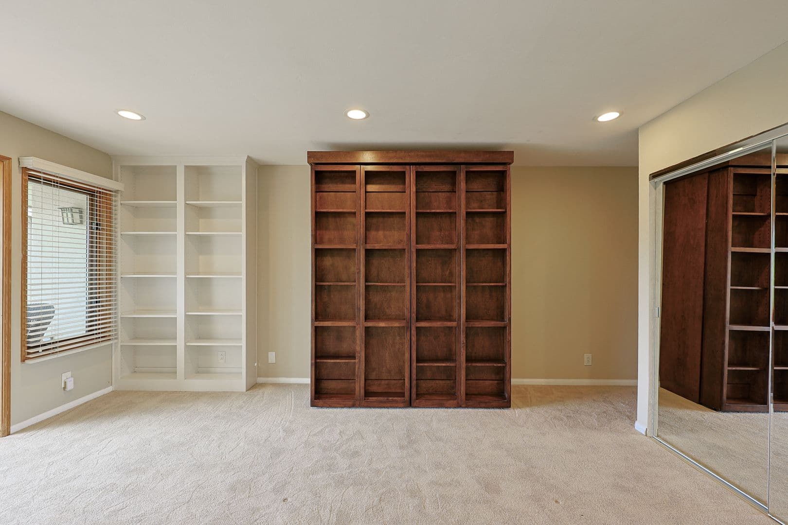 El Cajon Apartment: 10610 Quail Canyon Rd