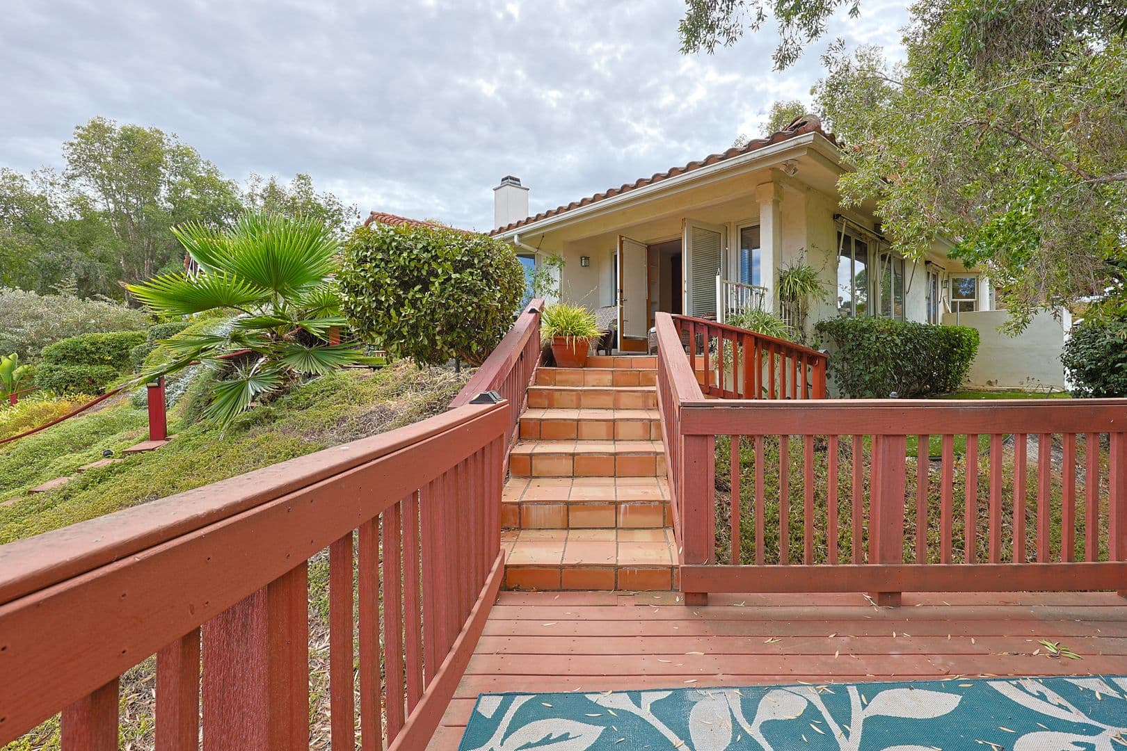 El Cajon Apartment: 10610 Quail Canyon Rd
