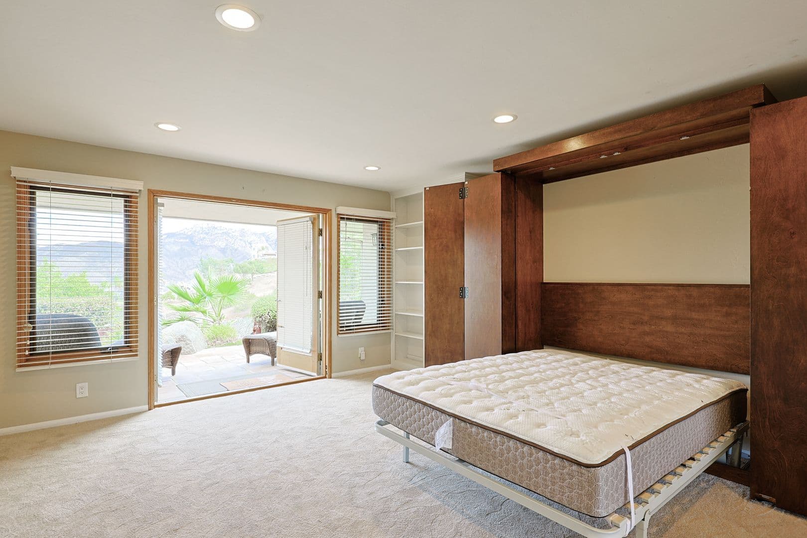El Cajon Apartment: 10610 Quail Canyon Rd