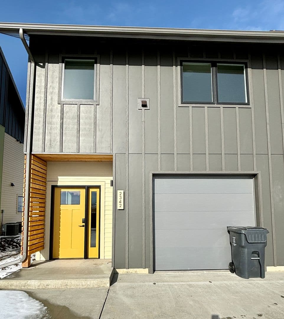 Helena Apartment: 2342 Shorthorn Ave.