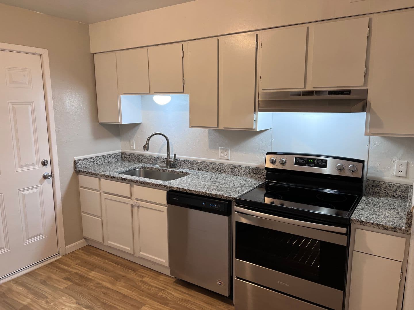 Lubbock Apartment: Boston and 44th St