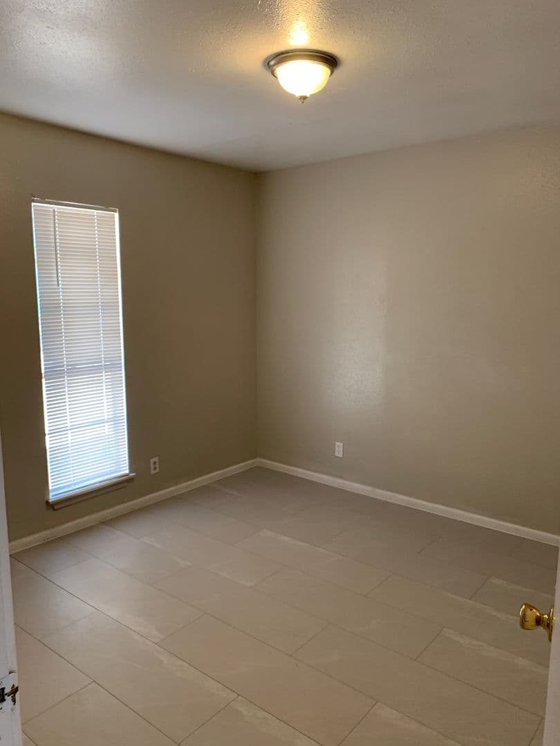 Lubbock Apartment: Boston and 44th St