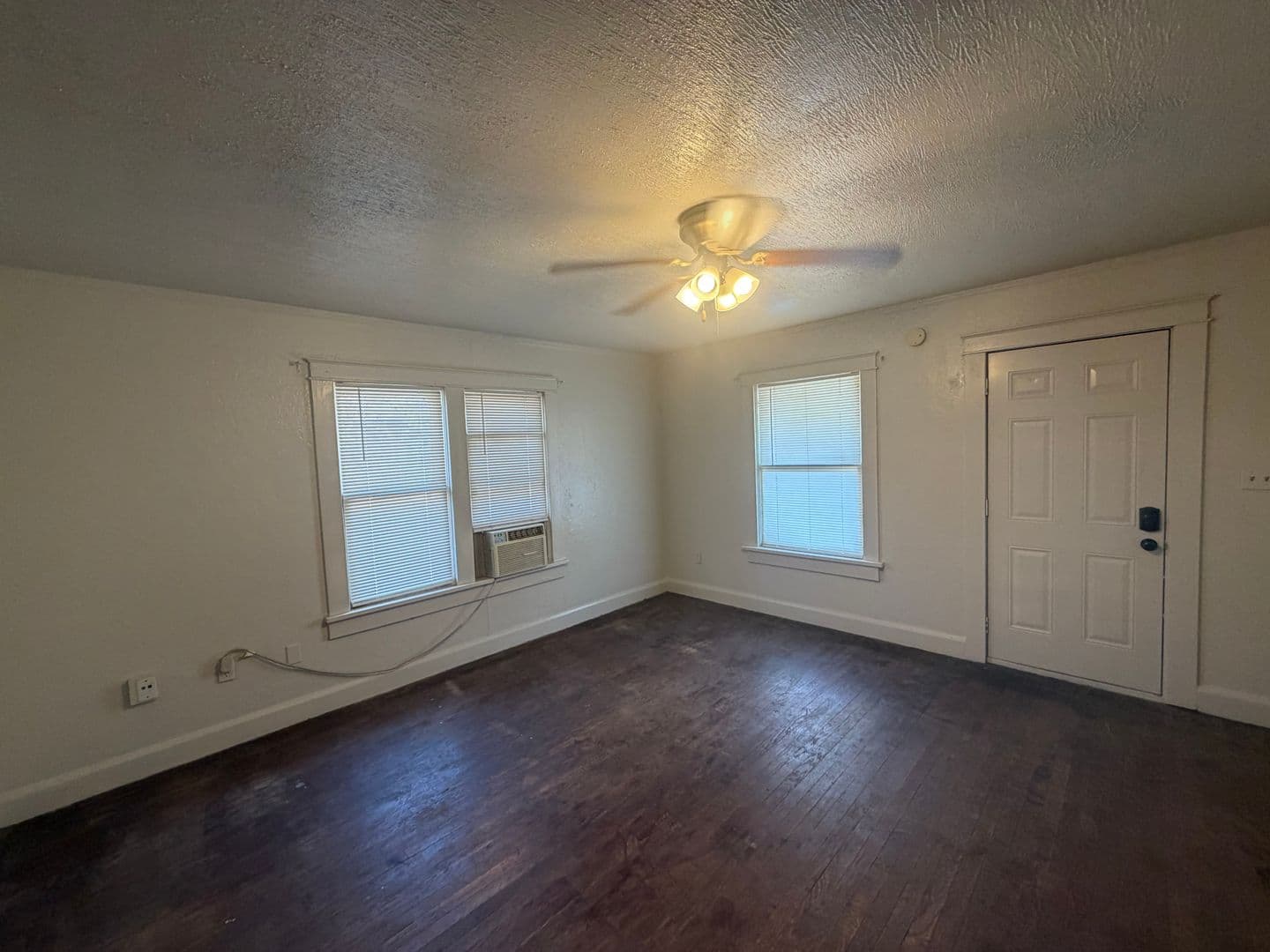 Lubbock Apartment: 2022 15th St