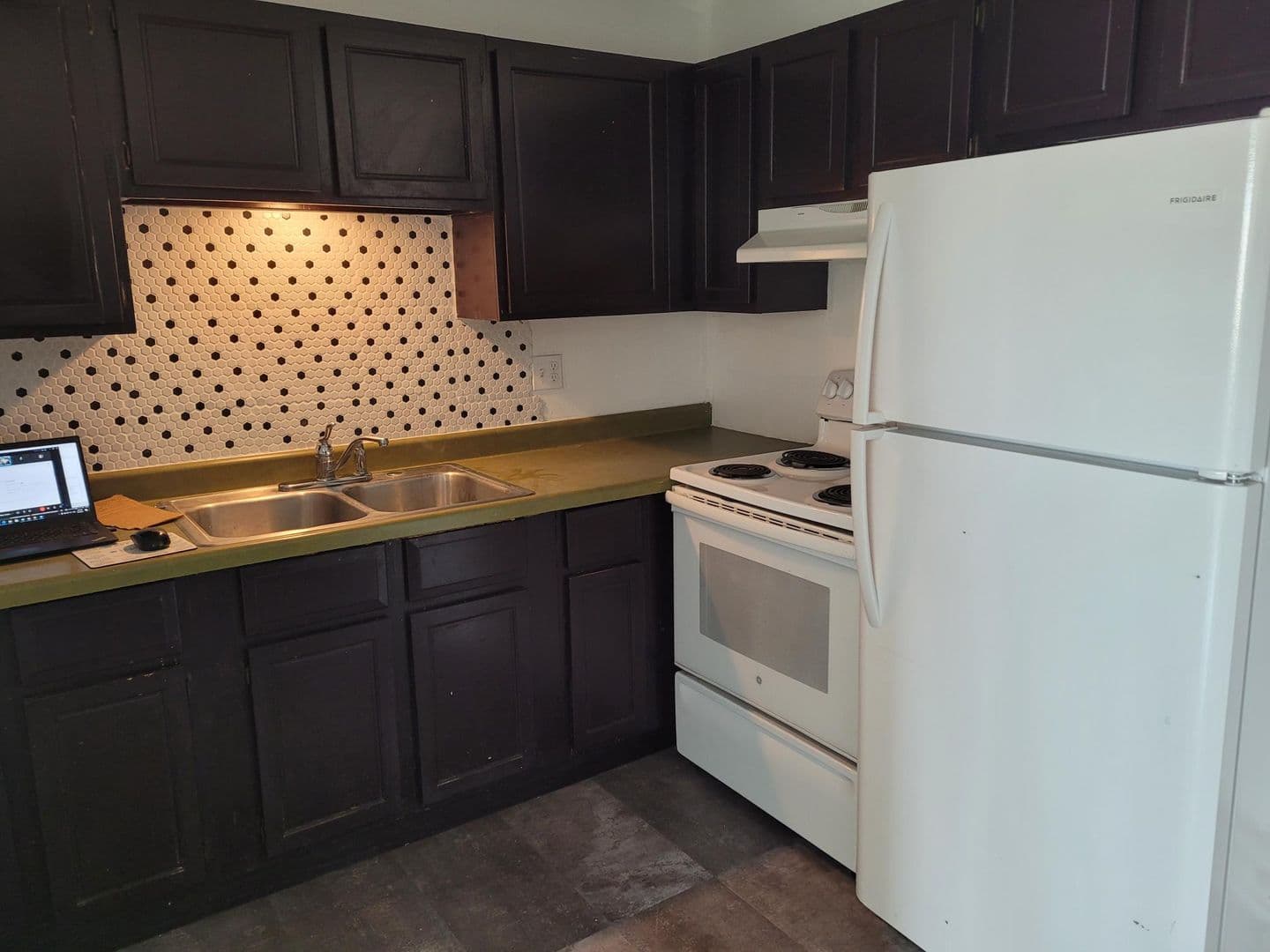 Becker Apartment: 12051 Hancock Street SE