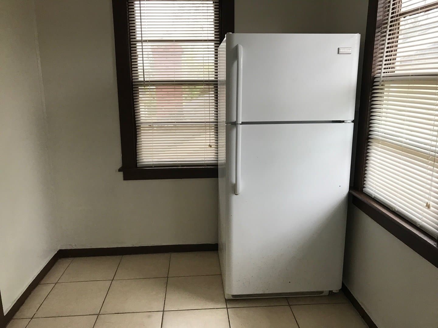Savannah House: 205 1/2 West 61st St.
