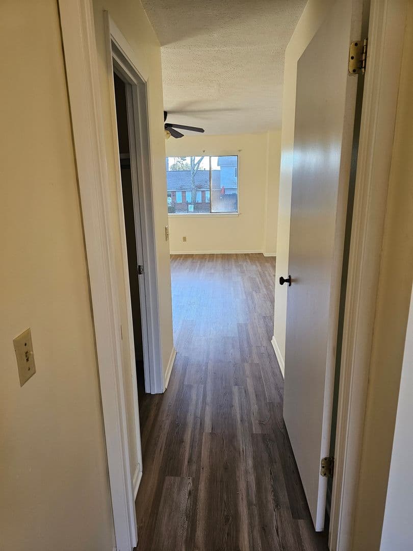 Savannah House: 59 Knollwood Circle