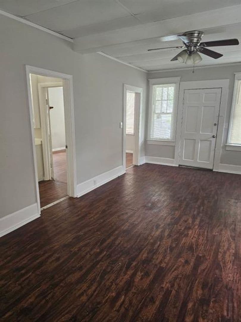Savannah House: 2140 New York Ave.