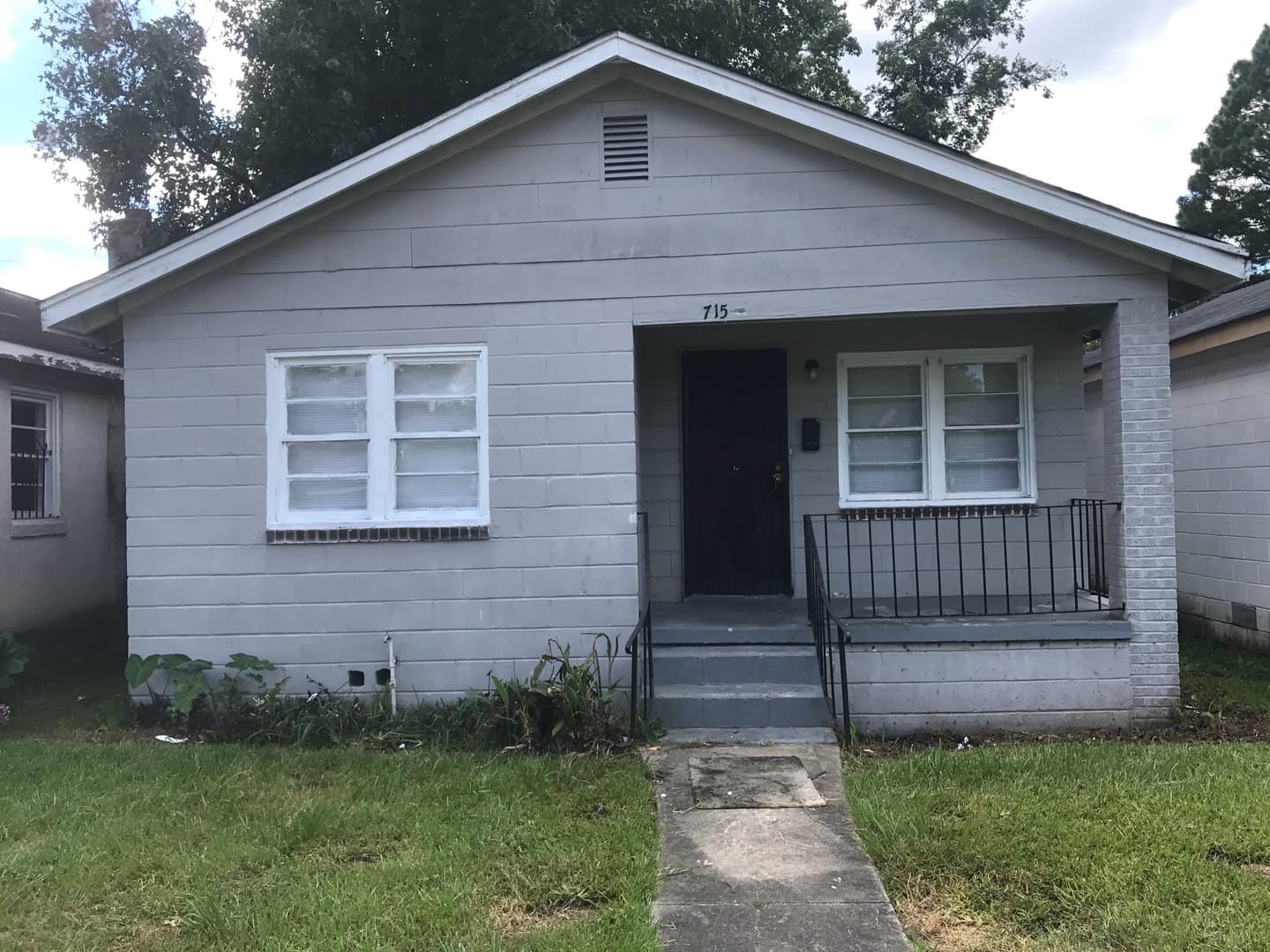 Savannah House: 715 West 46th St.
