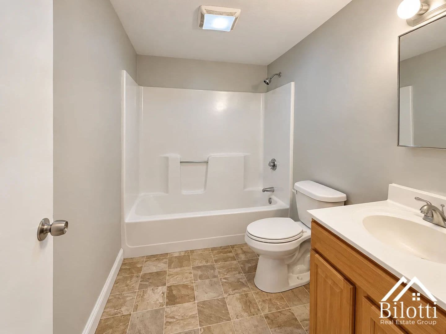 Fall River Apartment: 859 Pine Street