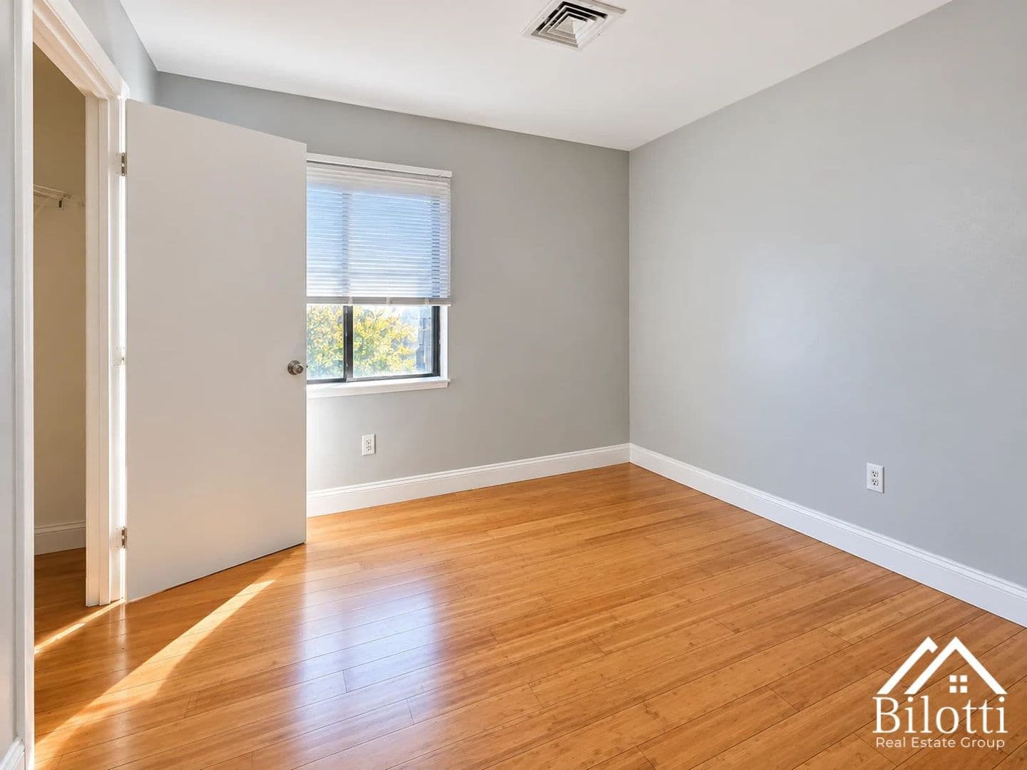 Fall River Apartment: 859 Pine Street