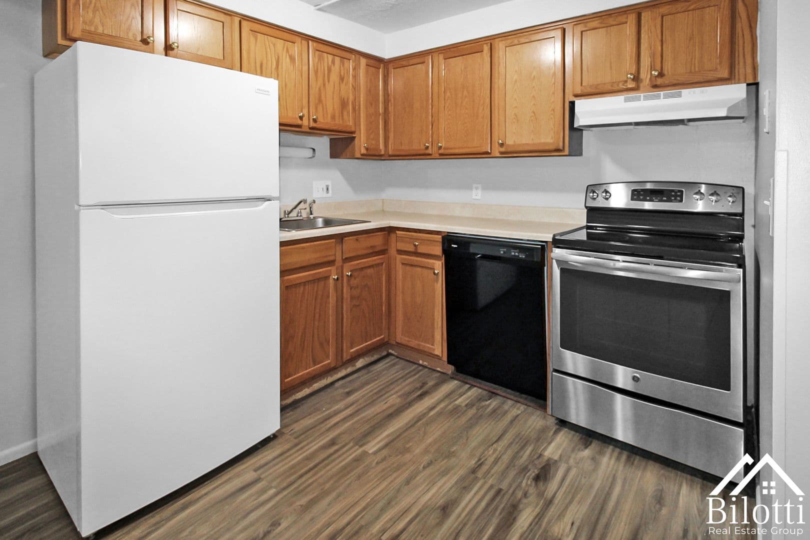 Pawtucket Apartment: 325 Prospect Street