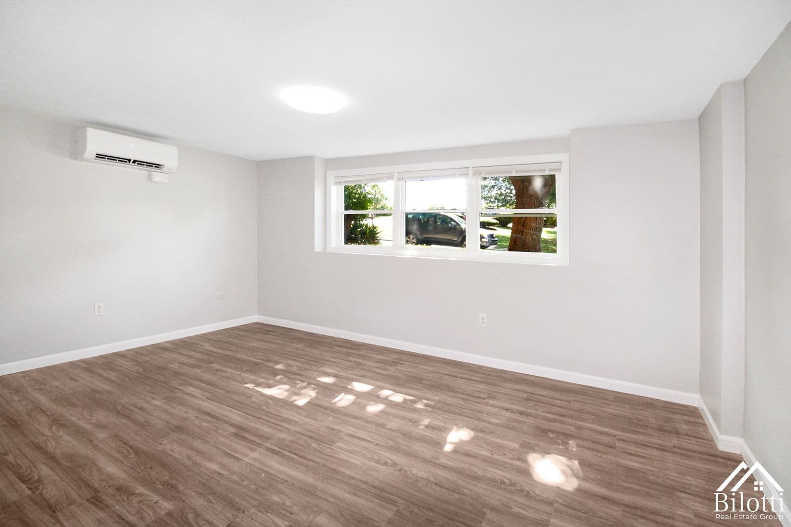 East Providence Apartment: 115 Bourne Avenue