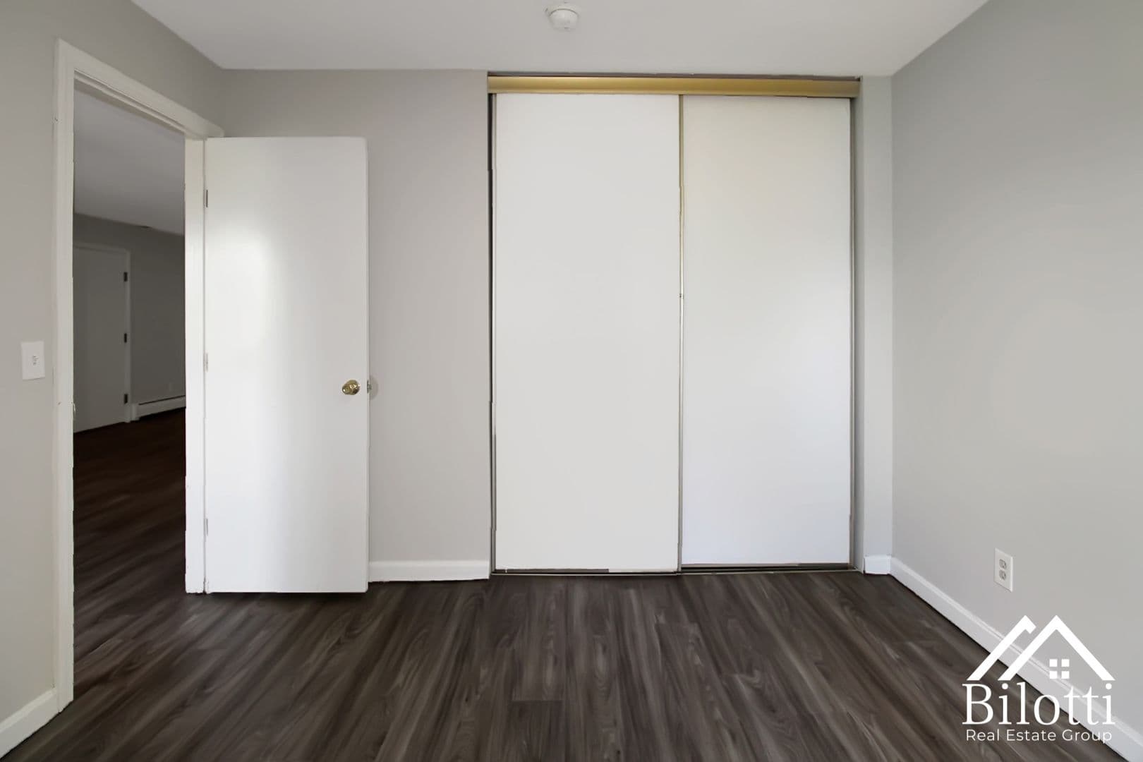 East Providence Apartment: 18 Lee Road