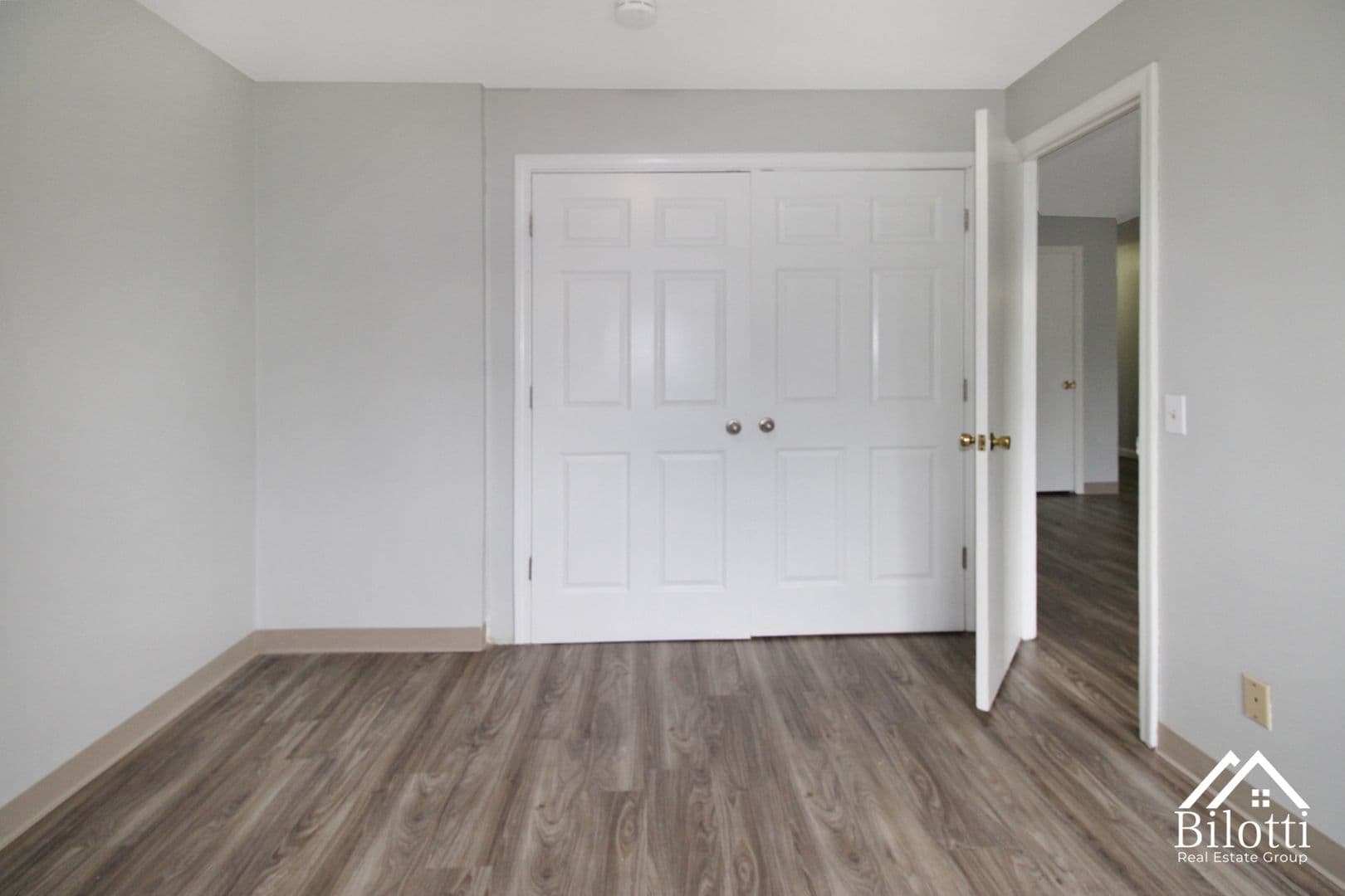 East Providence Apartment: 18 Lee Road