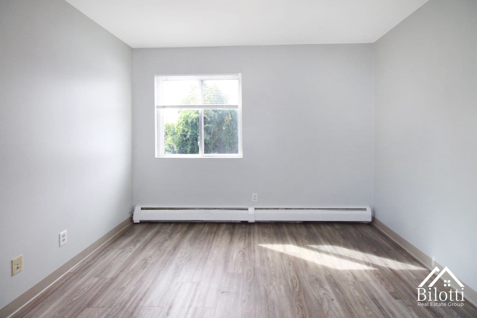 East Providence Apartment: 18 Lee Road