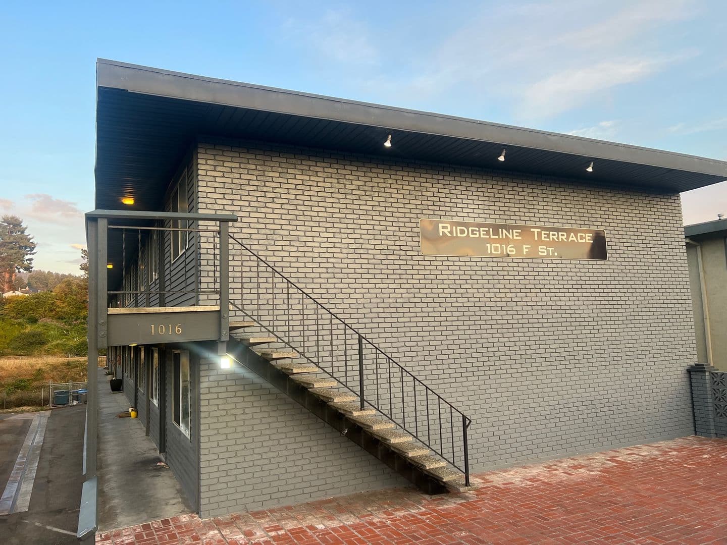 Arcata Apartment: 1016 F ST