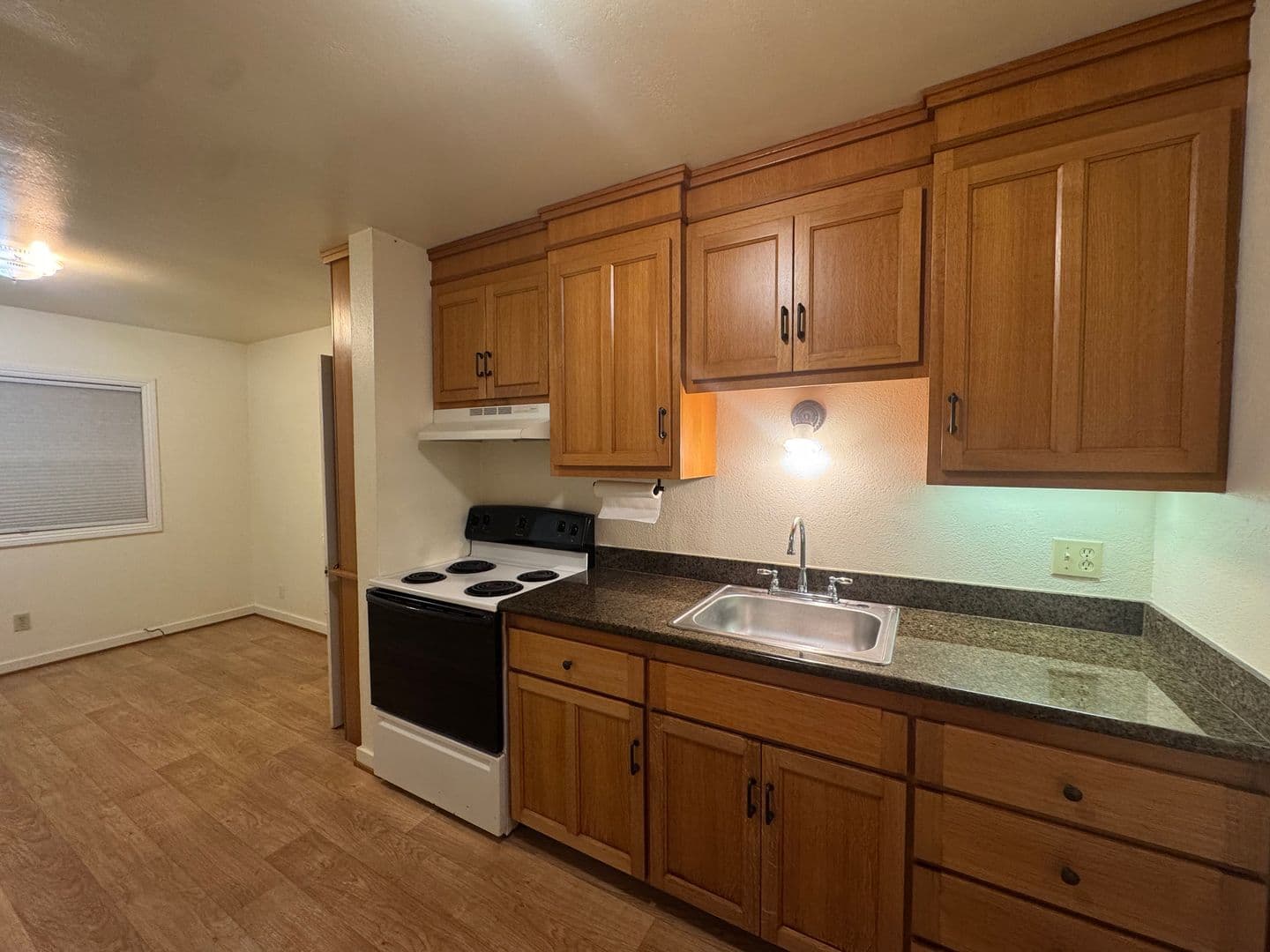 Arcata Apartment: 560 G ST