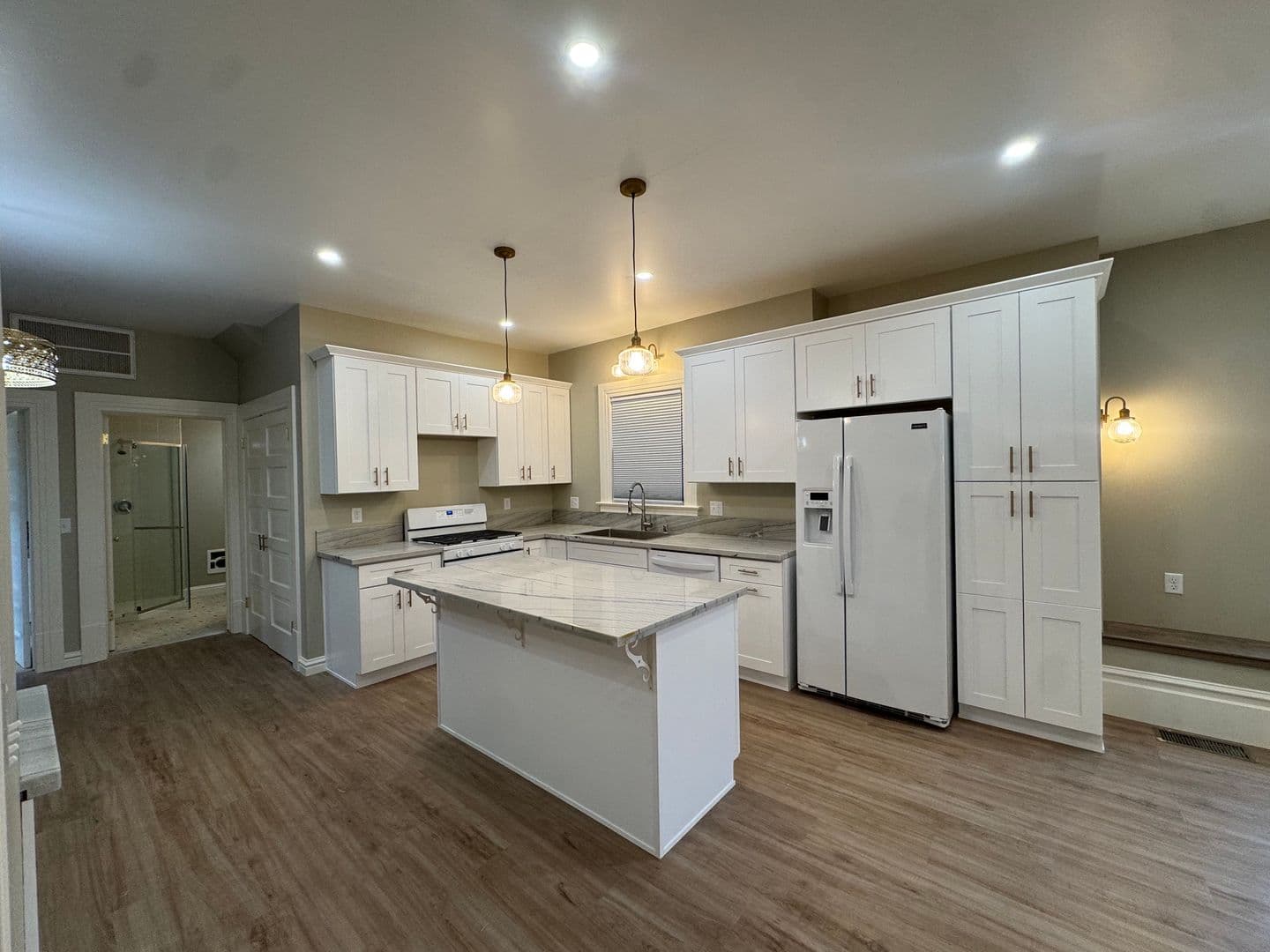 Eureka Apartment: 2146 C ST