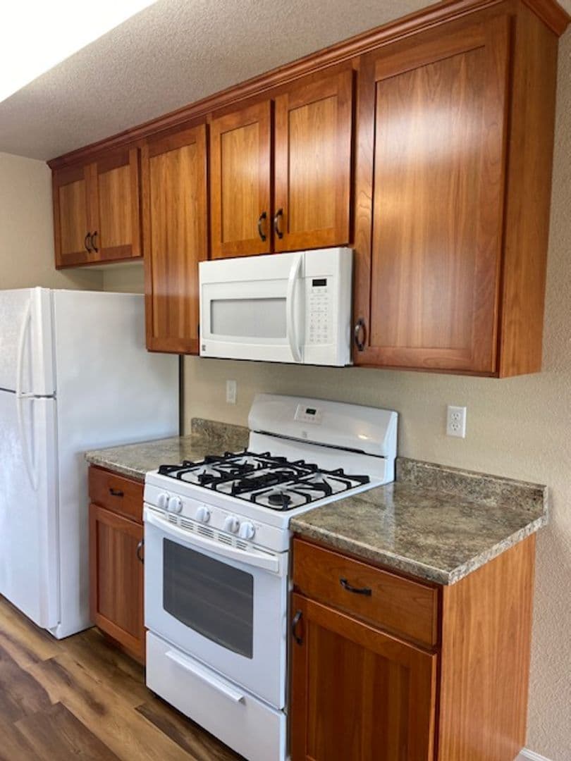 McKinleyville Apartment: 1956 Sagewood Way
