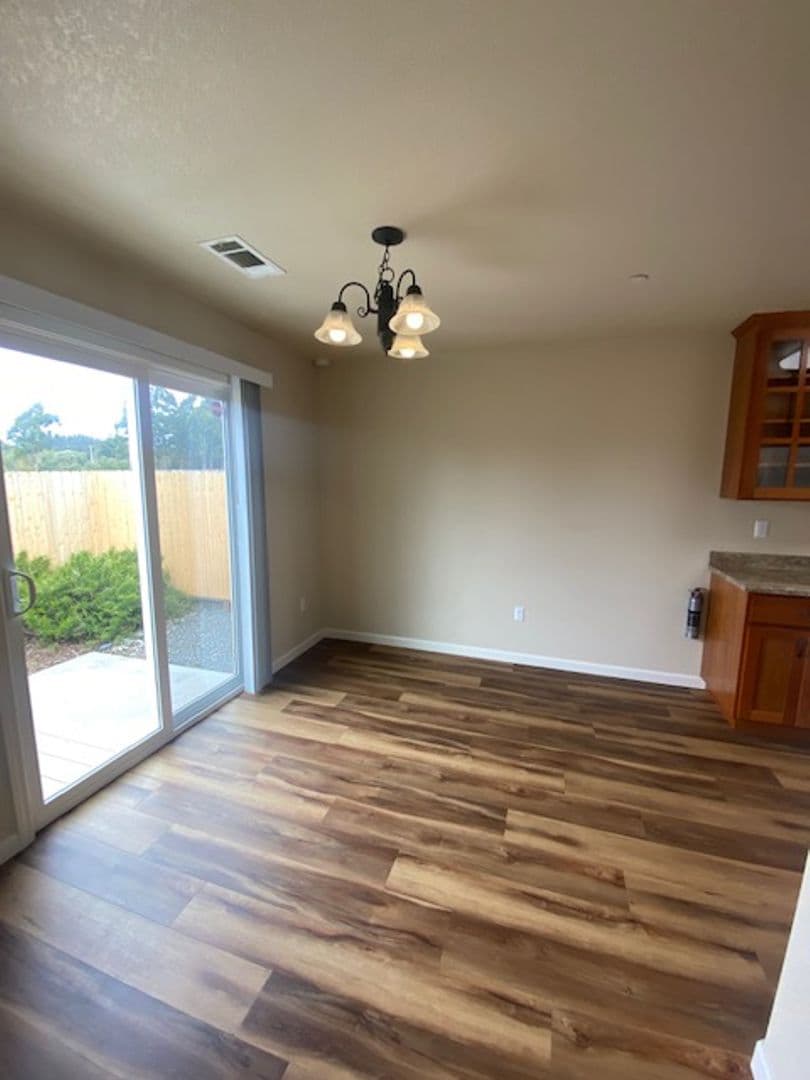 McKinleyville Apartment: 1956 Sagewood Way