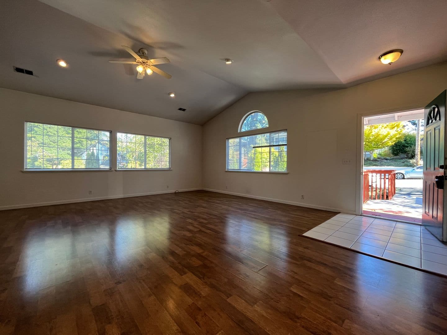 Eureka House: 1146 Vista DR