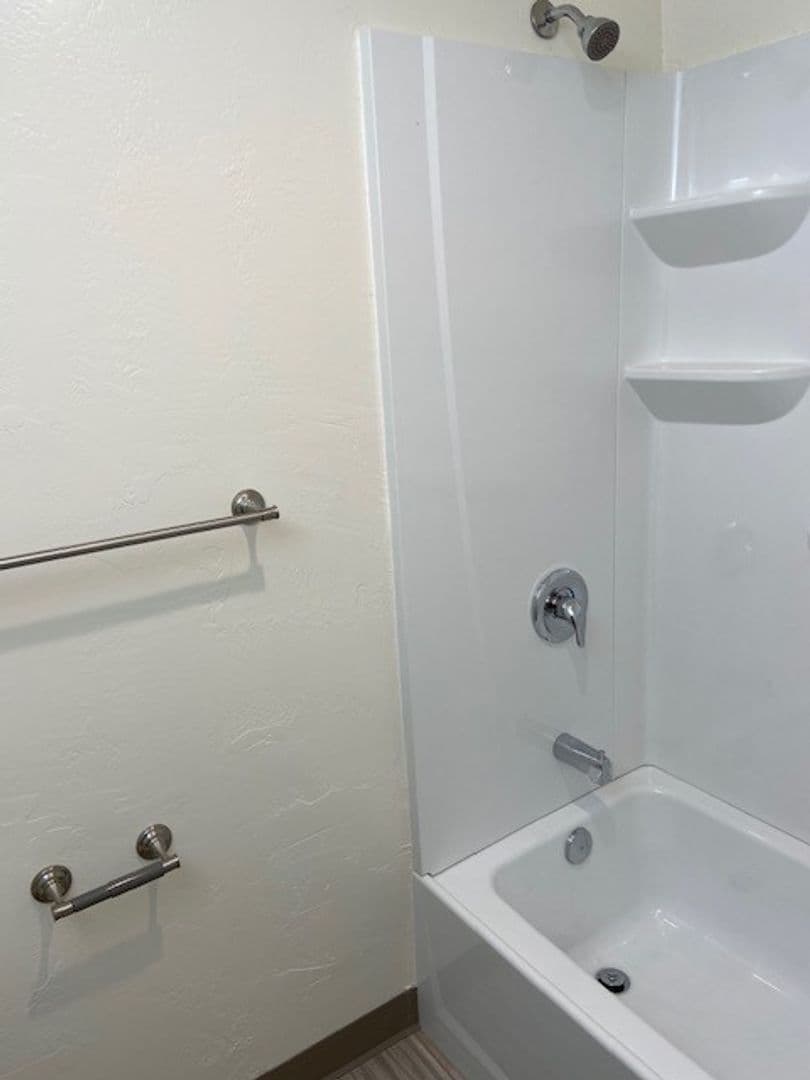 Eureka Apartment: 4041 & 4043 Williams St Unit #1-9