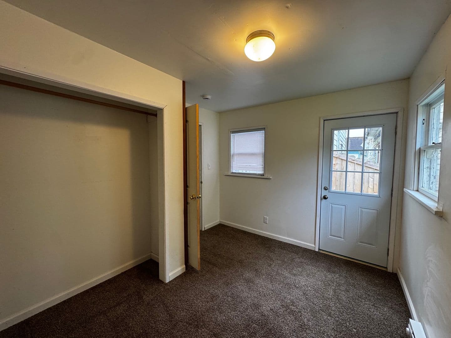 Fortuna Apartment: 910 8th ST