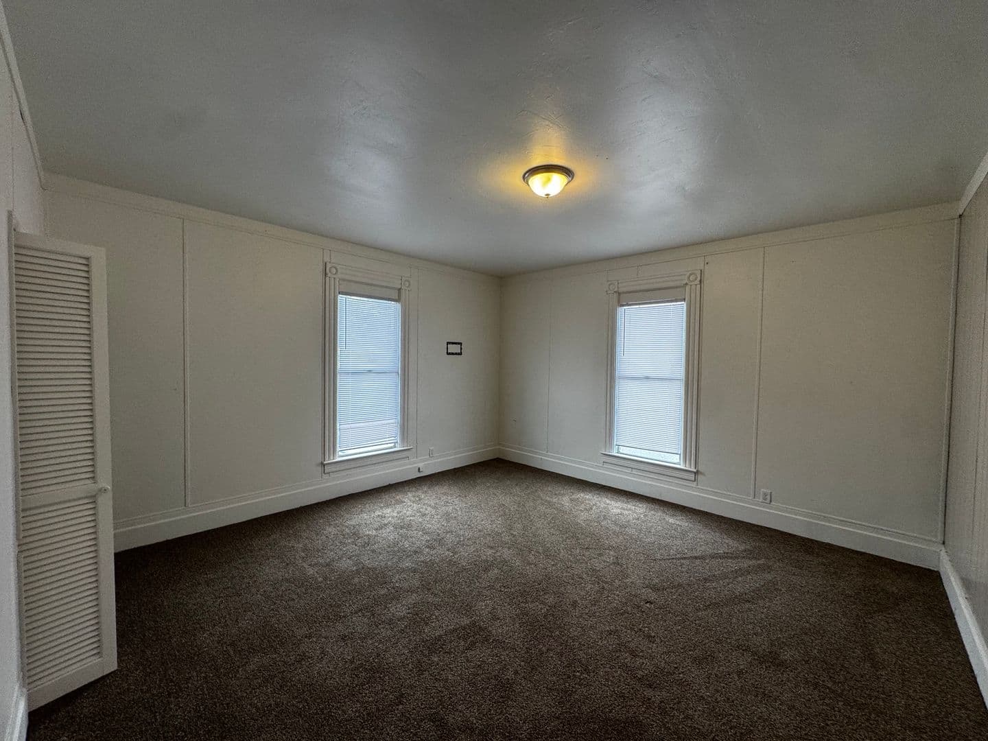 Fortuna Apartment: 910 8th ST