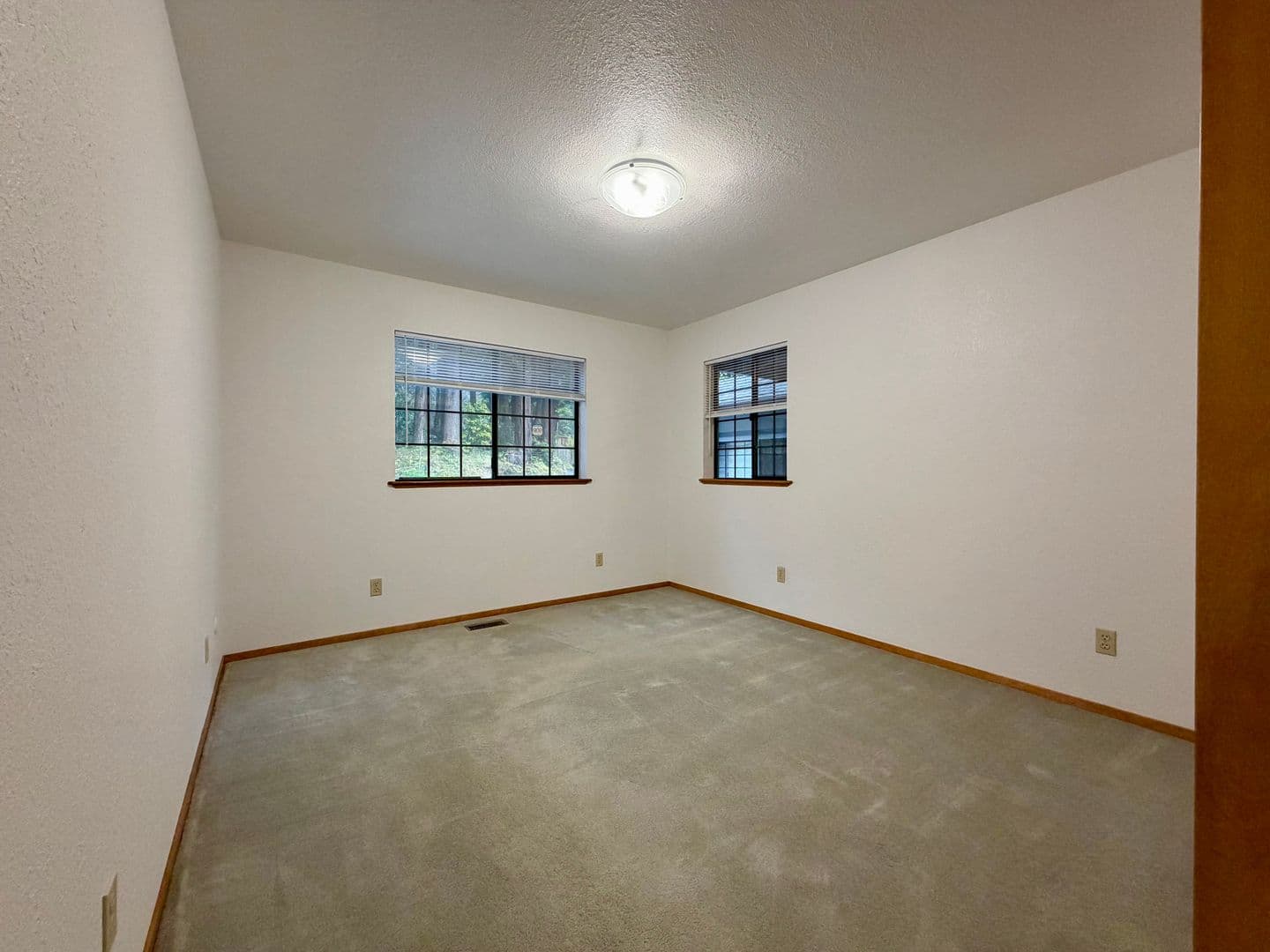 Eureka Townhome: 4036 Campton RD