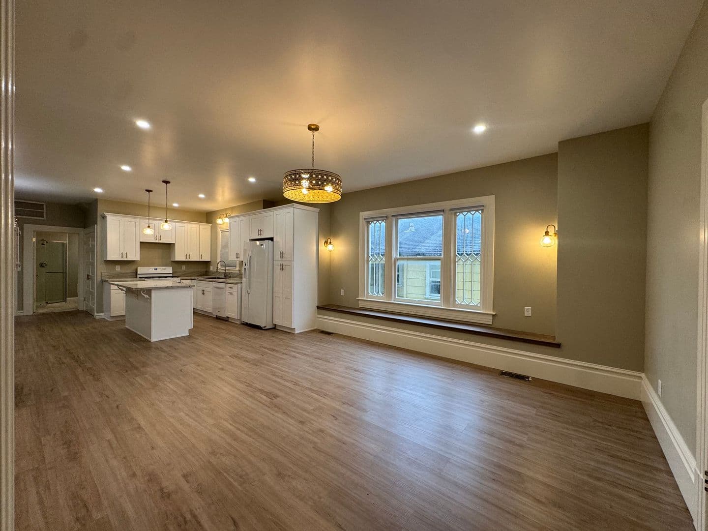 Eureka Apartment: 2146 C ST