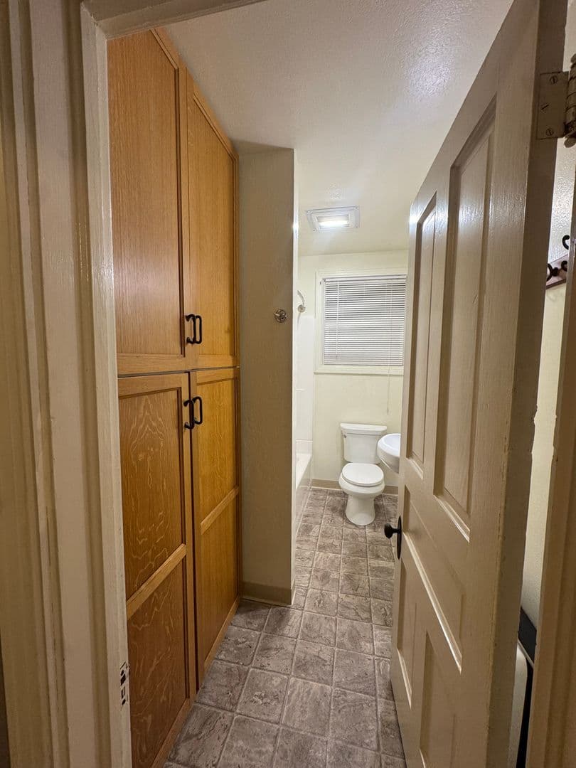 Arcata Apartment: 560 G ST